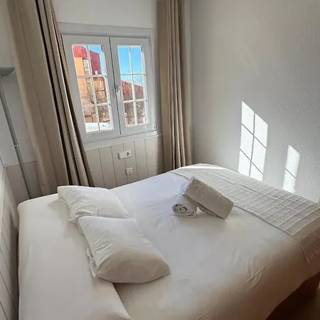 En A Dos Minutos Del Telesillas Apartman