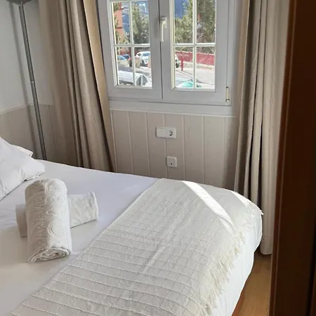 En A Dos Minutos Del Telesillas Apartman