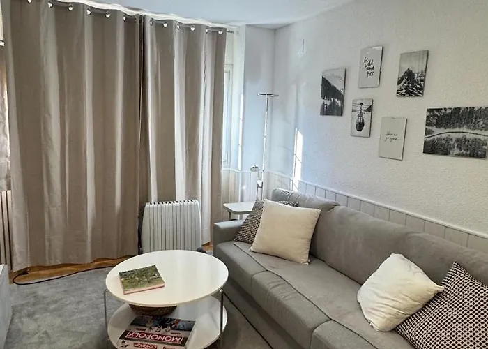 דירה En A Dos Minutos Del Telesillas סיירה נבדה