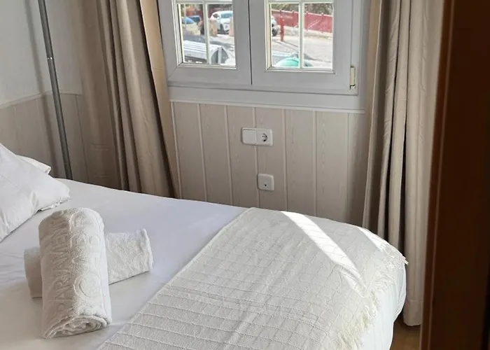 En A Dos Minutos Del Telesillas דירה